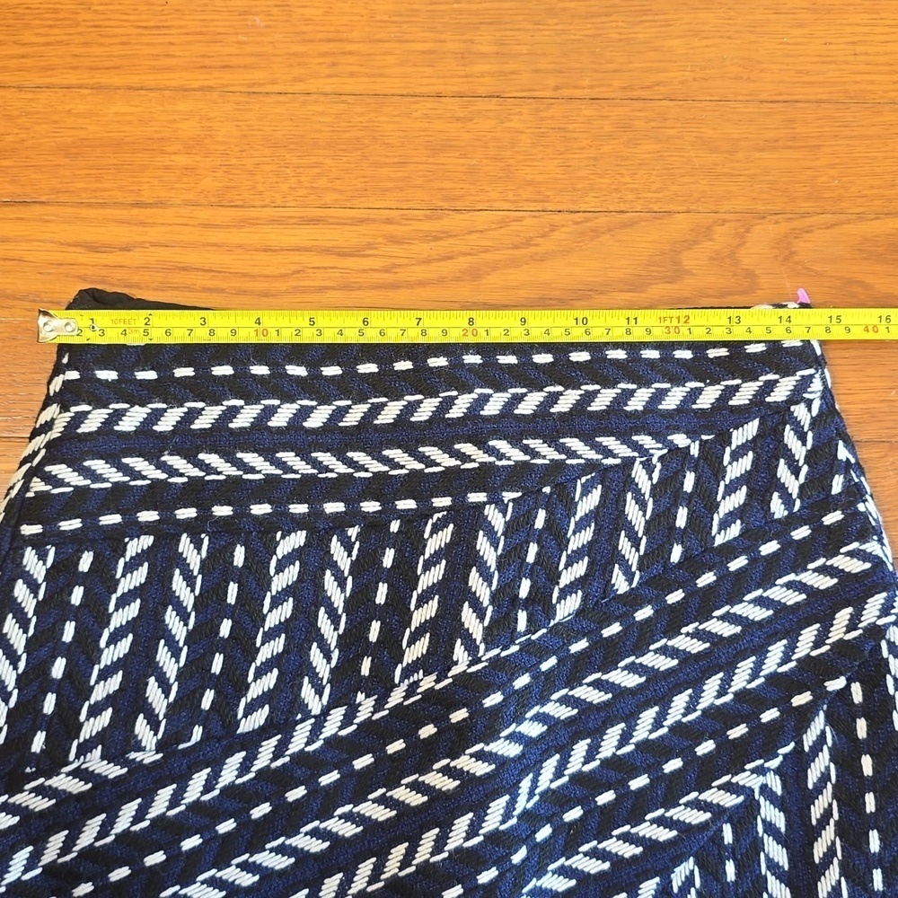 Haute Rogue Susan Geometric Mini Skirt Women's Sz. M asymmetrical Front overlay - Picture 12 of 13